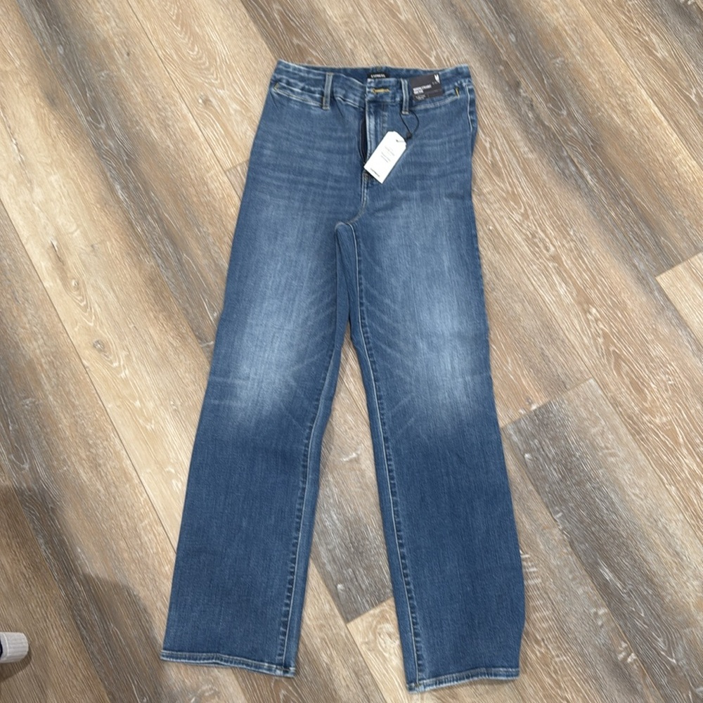 {Express} Modern Straight High Rise Ultra Hyper Flex Jeans